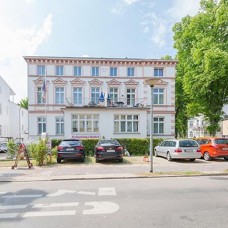 Hotel Haus Troja Rostock Exterior foto