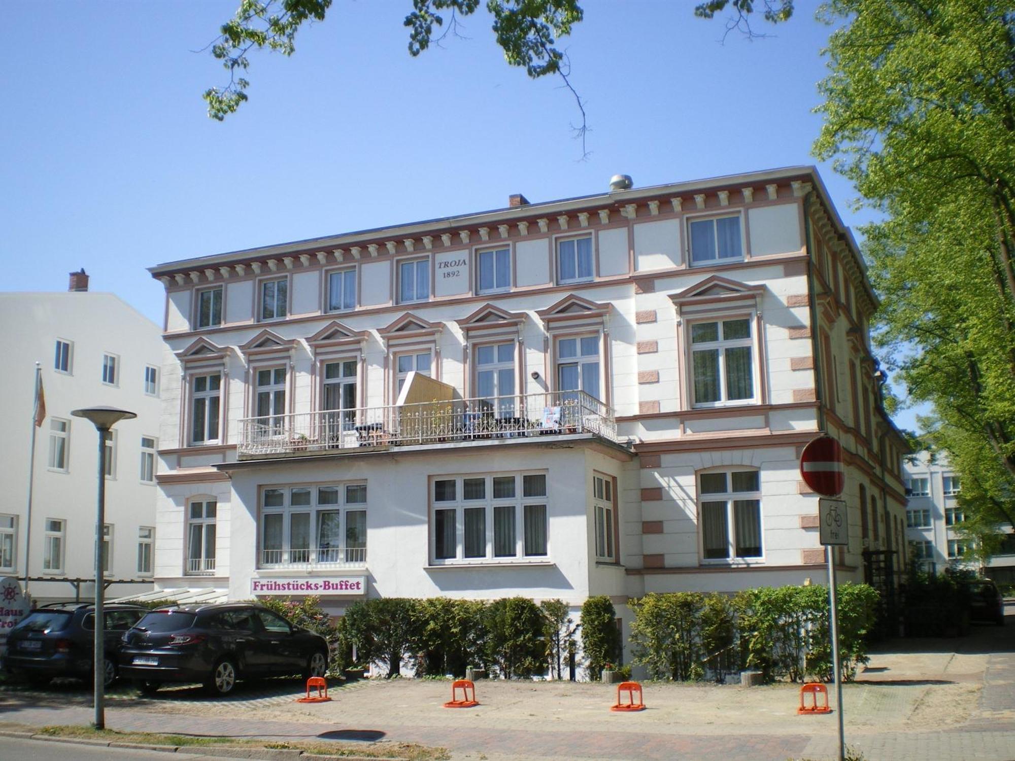 Hotel Haus Troja Rostock Exterior foto