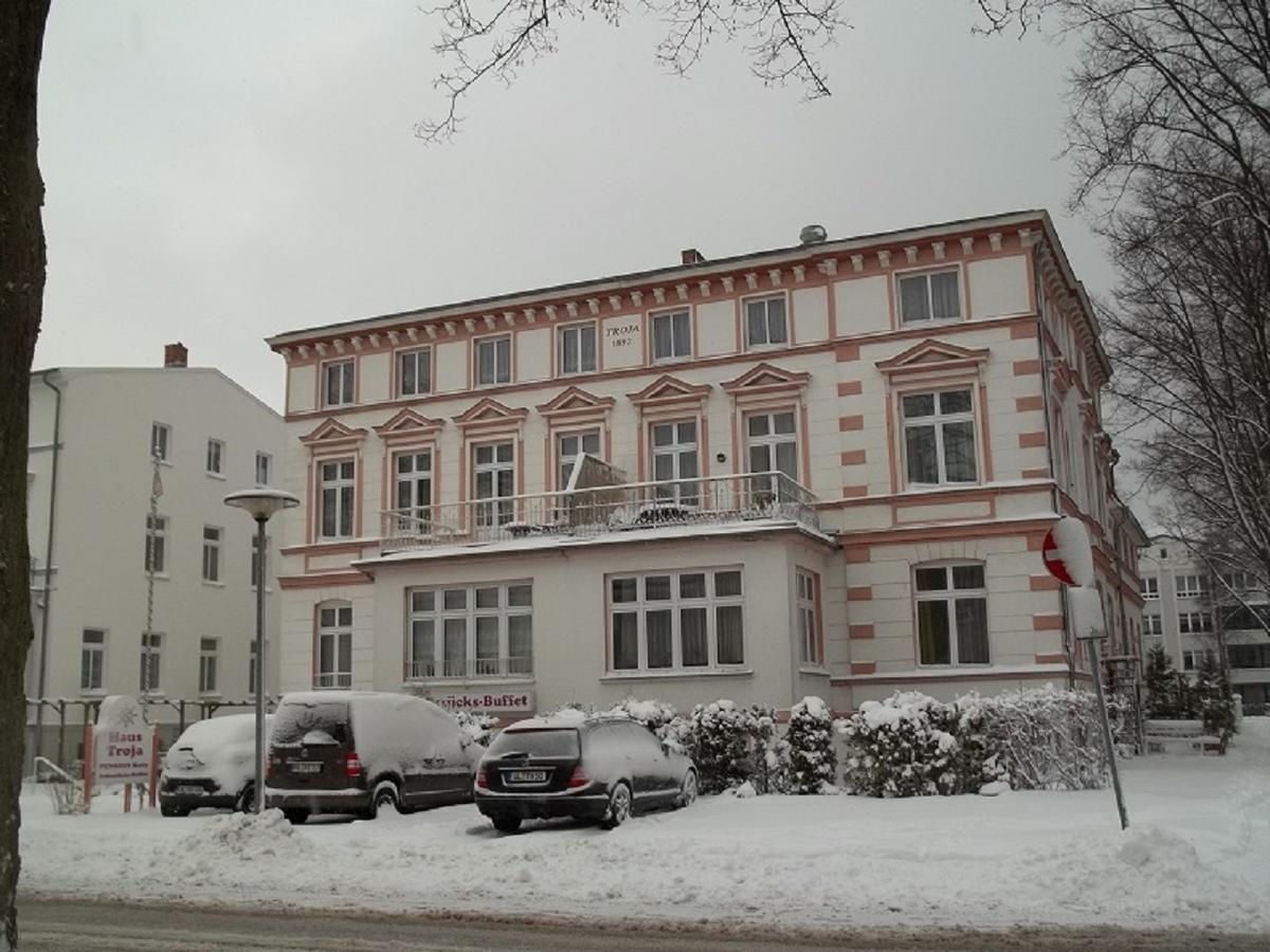 Hotel Haus Troja Rostock Exterior foto